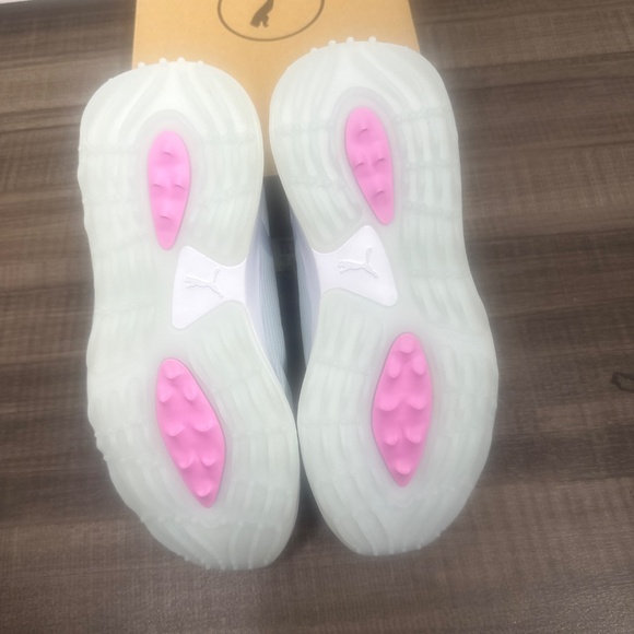 Women’s Puma Golf Shoe - Picture 3 of 5